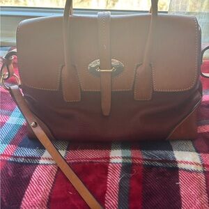 This is a Dooney & Bourke Verona Large Elisa Grained Leather Satchel
